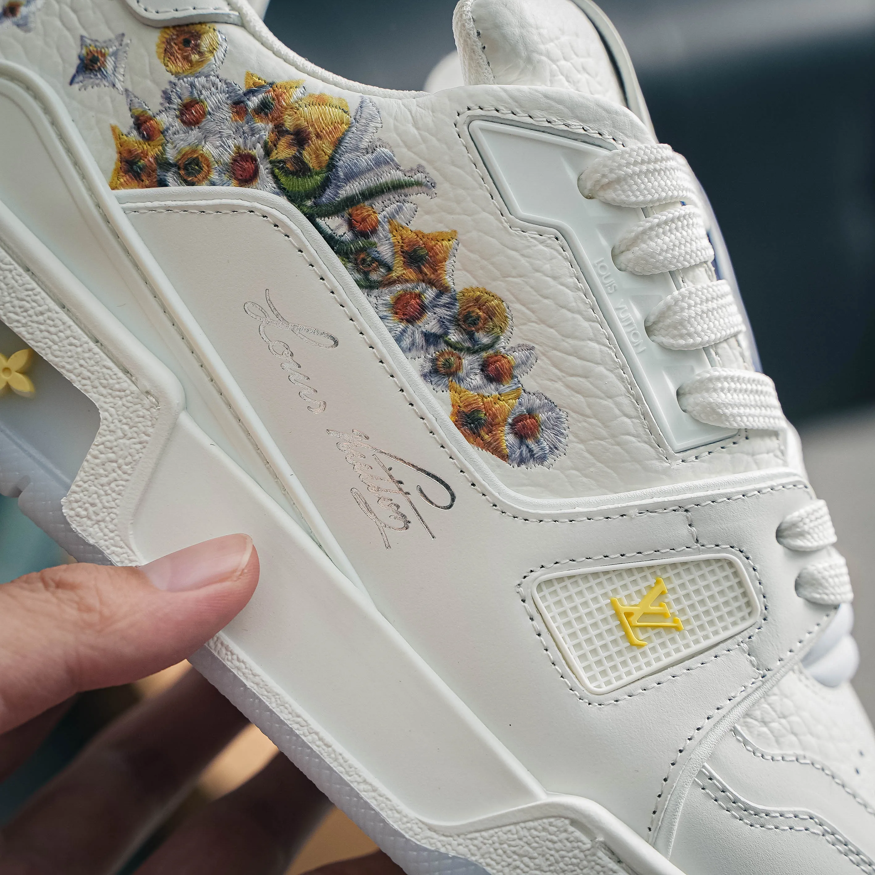 # LV Trainer Series Sneakers New Arrival ZP Shoes NFC 1:1 、